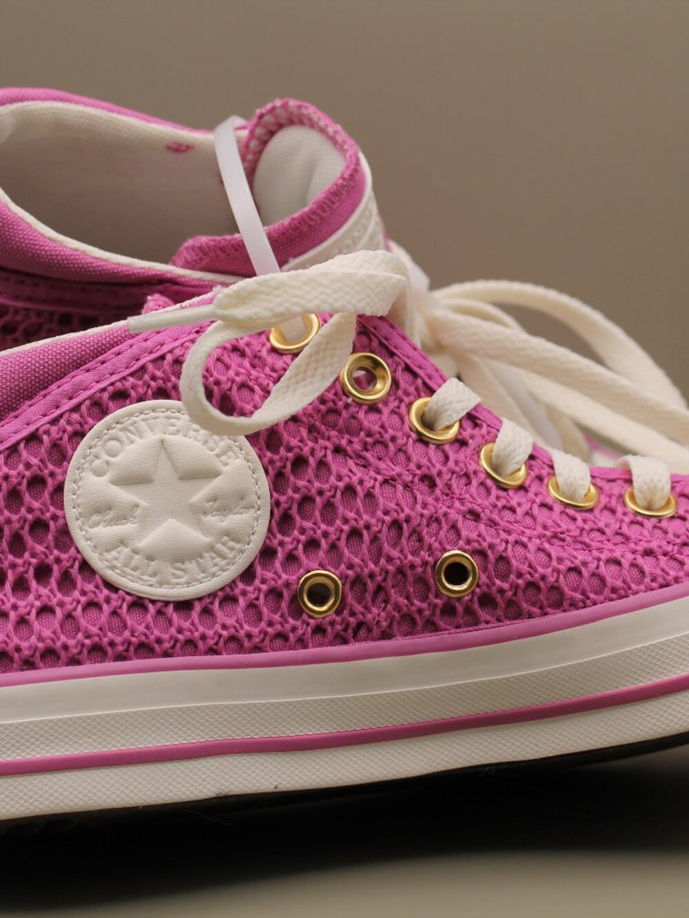 Converse Chuck Taylor All Star Madison Mid Cactus Bud Women’s 6.5